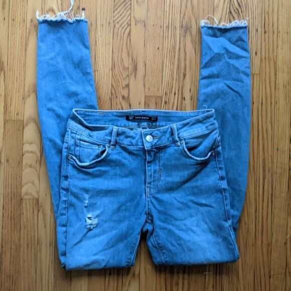 Zara Mid-Rise Skinny Jeans - Picture 3 of 5